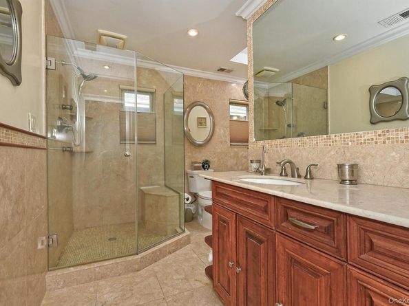 226 Oakview Avenue, Oceanside NY 11572