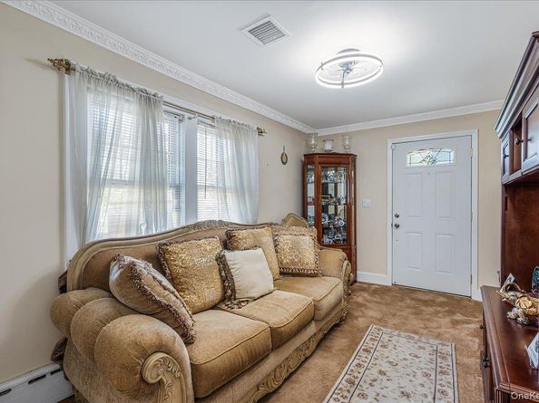 289 Park Avenue, Roosevelt NY 11575