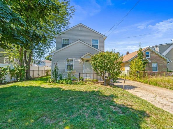 289 Park Avenue, Roosevelt NY 11575