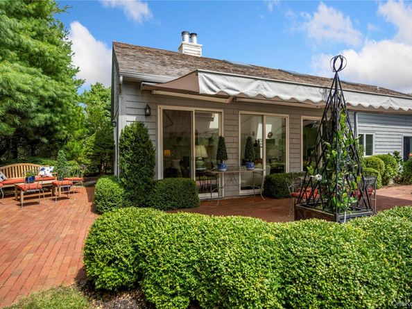 30 Huckleberry Lane, East Hampton NY 11937