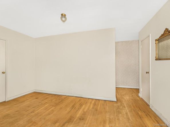 1425 Thieriot Avenue 6C, Bronx NY 10460