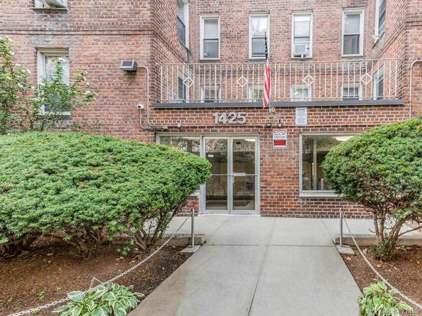 1425 Thieriot Avenue 6C, Bronx NY 10460