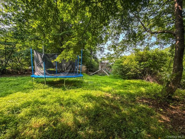 63 Waterbury Parkway, Cortlandt Manor NY 10567