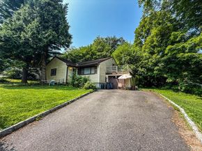 63 Waterbury Parkway, Cortlandt Manor NY 10567