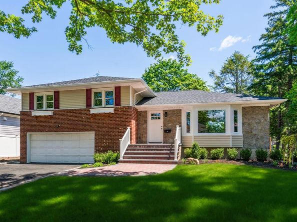 15 Byfield Place, Melville NY 11747