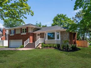 15 Byfield Place, Melville NY 11747