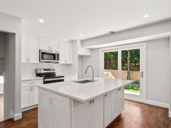 15 Byfield Place, Melville NY 11747