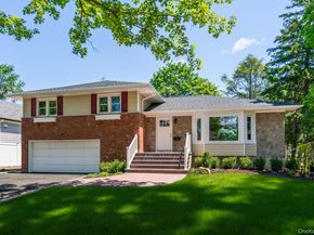 15 Byfield Place, Melville NY 11747