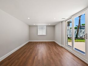 15 Byfield Place, Melville NY 11747