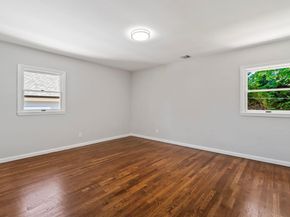 15 Byfield Place, Melville NY 11747