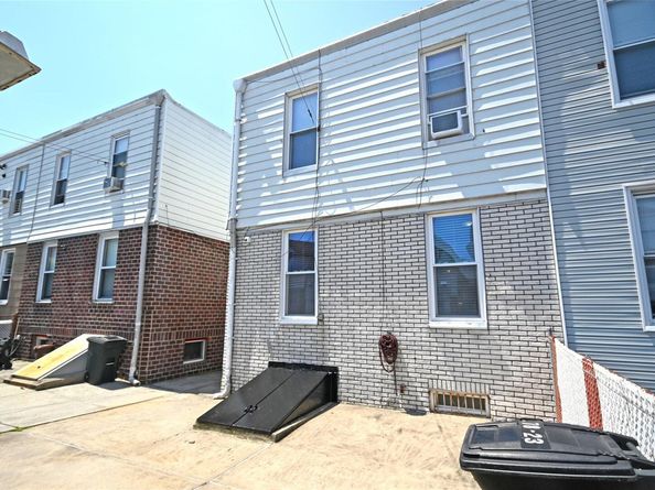 7823 85th Street, Glendale NY 11385