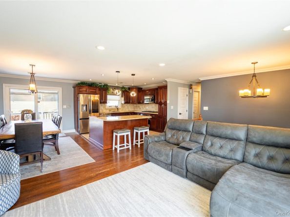 110 Stirling Avenue, Freeport NY 11520