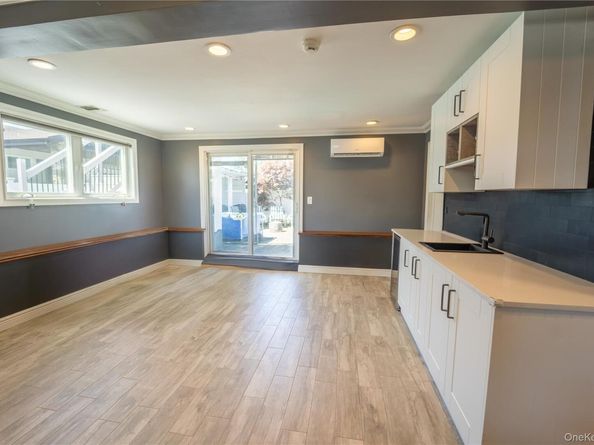110 Stirling Avenue, Freeport NY 11520