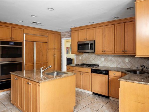 994 S End, Woodmere NY 11598