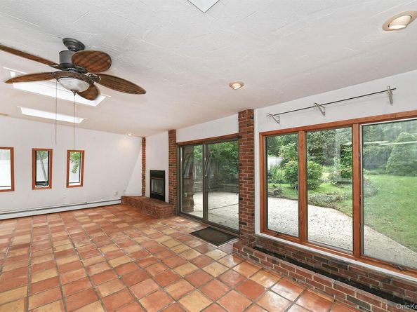 203 10th Avenue, Holtsville NY 11742