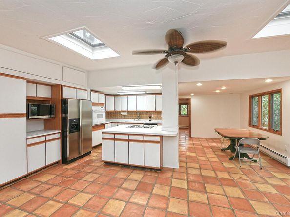 203 10th Avenue, Holtsville NY 11742