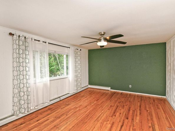 203 10th Avenue, Holtsville NY 11742