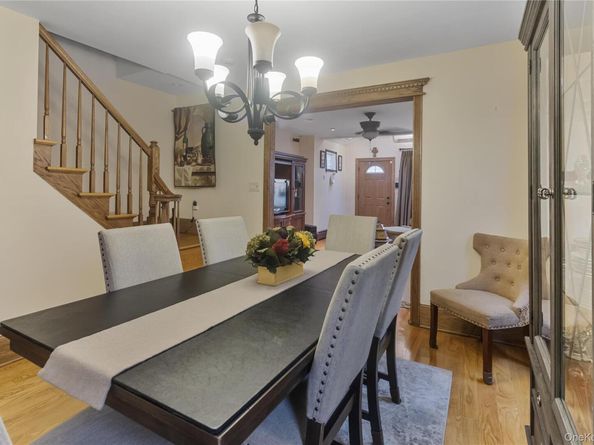 6924 68th Place, Glendale NY 11385
