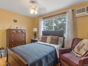 6924 68th Place, Glendale NY 11385