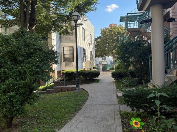 808 Brook Avenue 9B, Bronx NY 10451