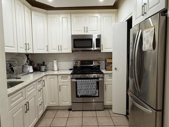 808 Brook Avenue 9B, Bronx NY 10451