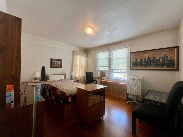 10256 46 Avenue, Corona NY 11368