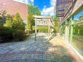 5930 108th Street 7HH, Corona NY 11368