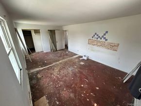 31 East Avenue, Freeport NY 11520