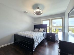 27 Ridgewood Avenue, Selden NY 11784