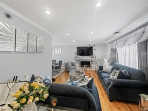 13 Noon Place, Freeport NY 11520