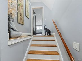 13 Noon Place, Freeport NY 11520