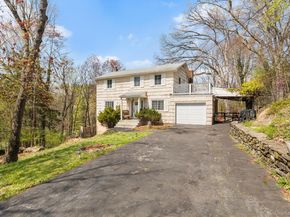 8 Carol Court, Croton-on-Hudson NY 10520