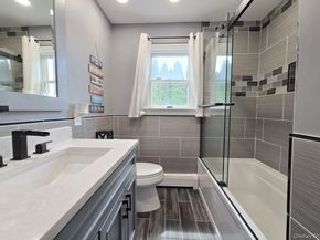 22 Clifford Drive, Farmingdale NY 11735