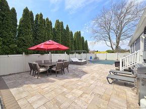 22 Clifford Drive, Farmingdale NY 11735