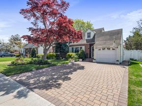 638 Lakeview Avenue, Rockville Centre NY 11570