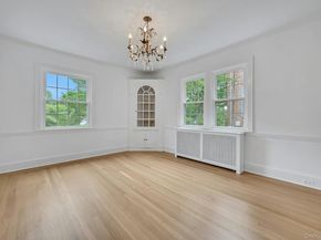 83 Parkway W, Mount Vernon NY 10552