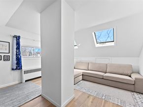 170 Scooter Lane, Hicksville NY 11801