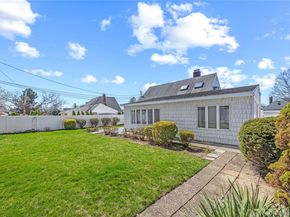 170 Scooter Lane, Hicksville NY 11801