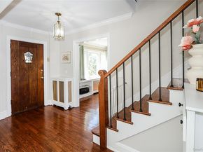 60 Roosevelt Avenue, Glen Head NY 11545