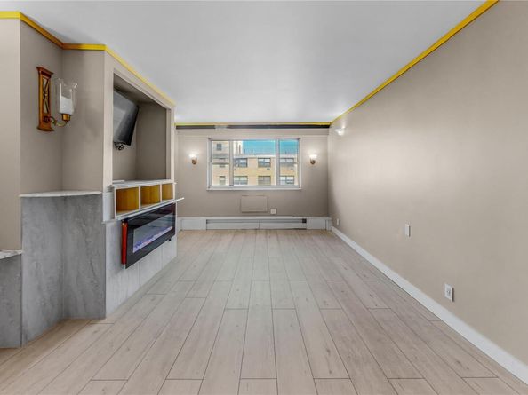52-40 39th Drive 10C, Woodside NY 11377