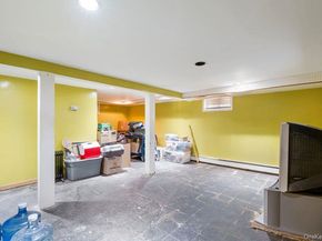 283 Hawthorne Avenue, Uniondale NY 11553