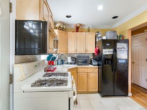283 Hawthorne Avenue, Uniondale NY 11553