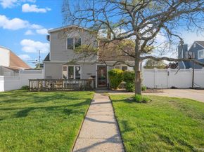 42 Haven Lane, Levittown NY 11756
