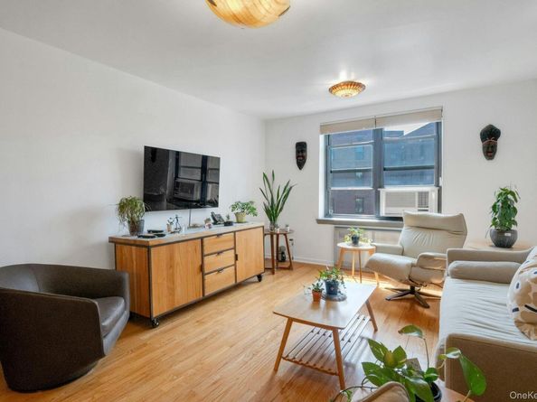 445 W 240th Street 6A, Bronx NY 10463