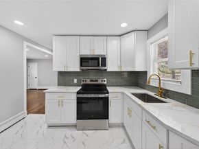 65 Maple Lane, Medford NY 11763