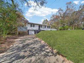 65 Maple Lane, Medford NY 11763