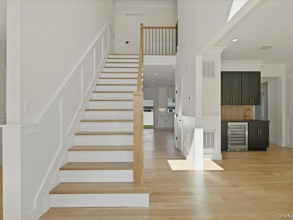 72 Cypress Lane, Westbury NY 11590