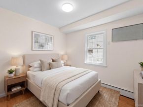 115-72A Newburg St, Saint Albans NY 11412