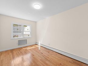 115-72A Newburg St, Saint Albans NY 11412