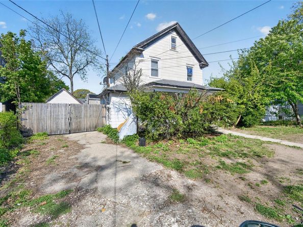 95 Rose Avenue, Roosevelt NY 11575